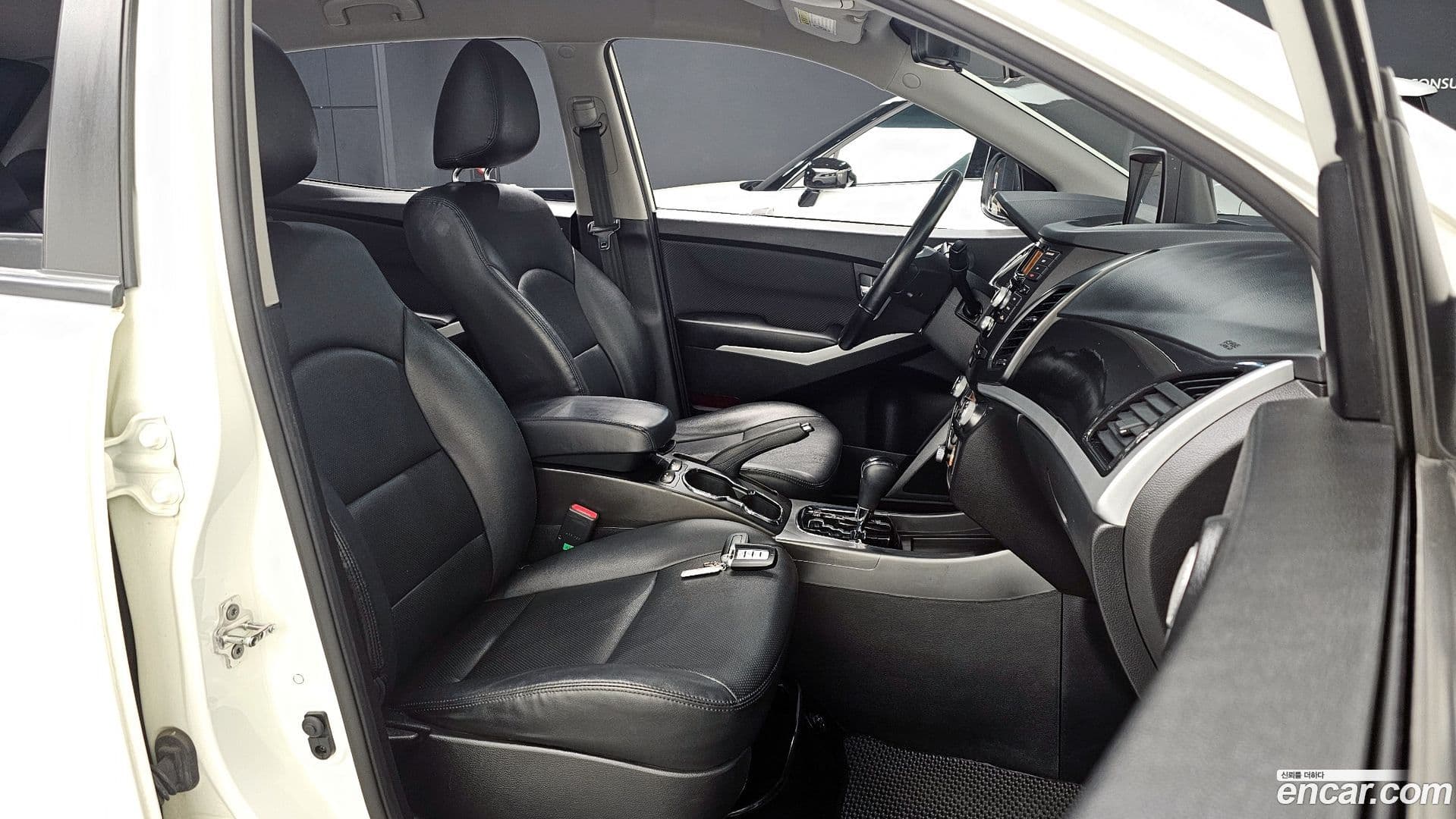 Main__Slider__Photo:KORANDO KG_Mobility_Ssangyong 2017.0-9