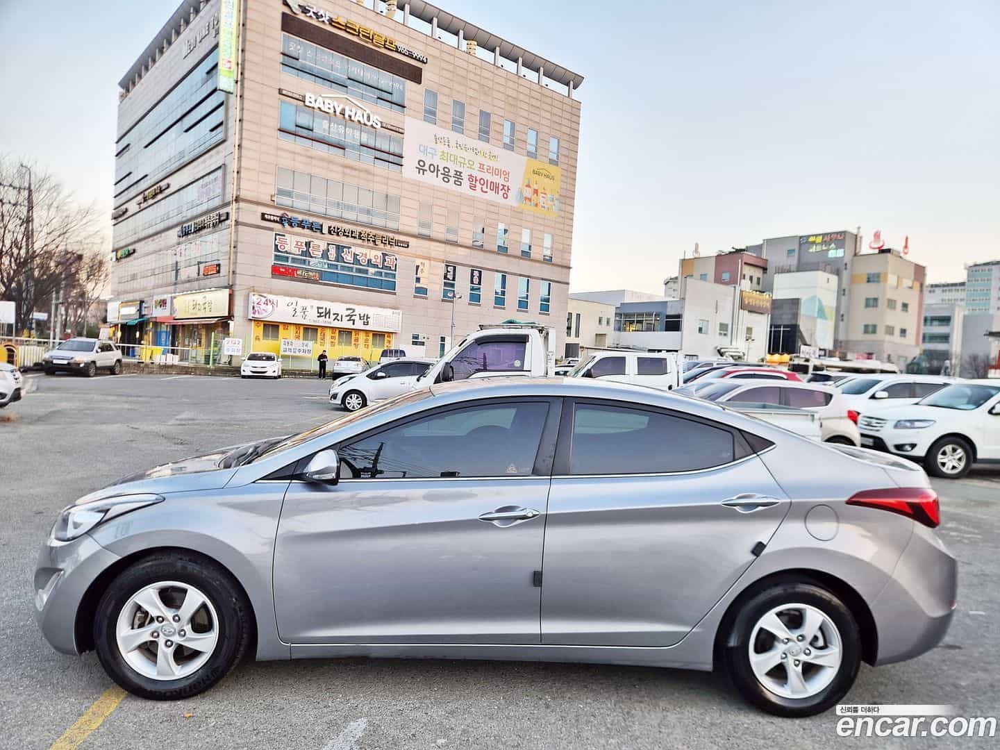 AVANTE Hyundai 2013.8-OUTER-003