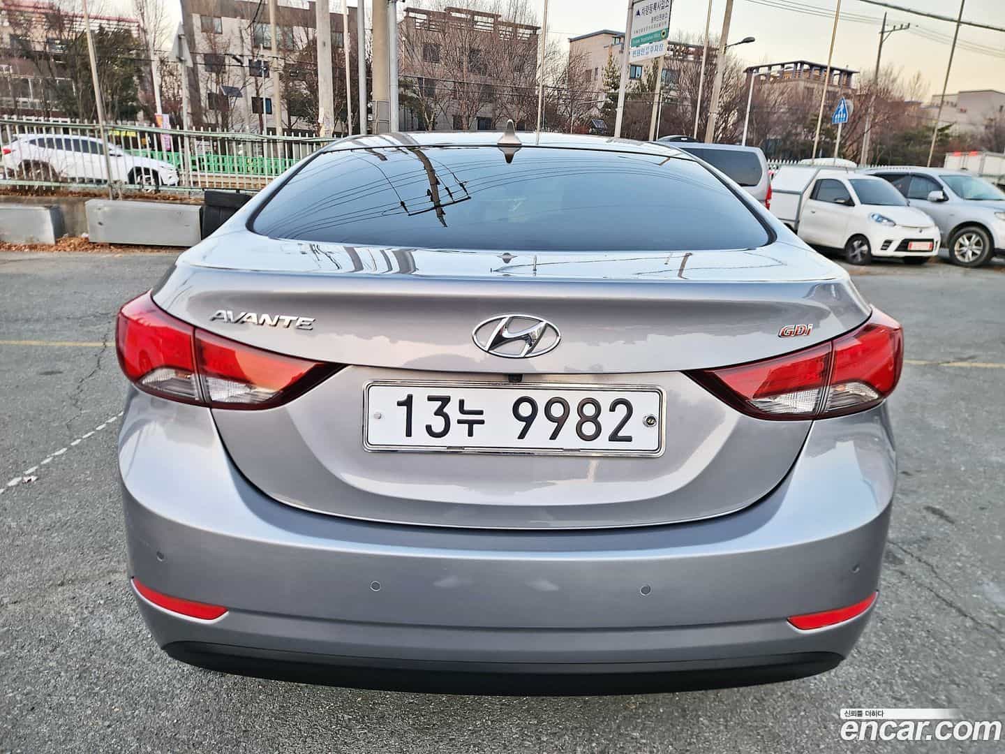 AVANTE Hyundai 2013.8-OUTER-005