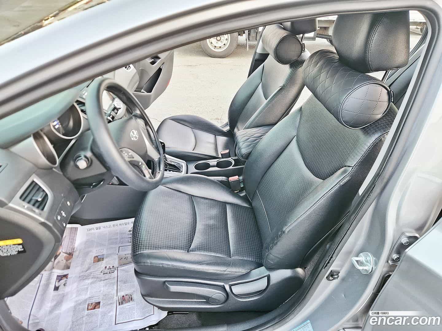 AVANTE Hyundai 2013.8-INNER-009