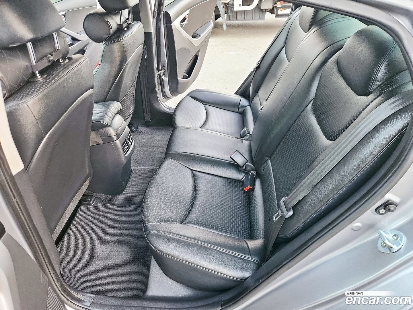 Main__Slider__Photo:AVANTE Hyundai 2013.8-9