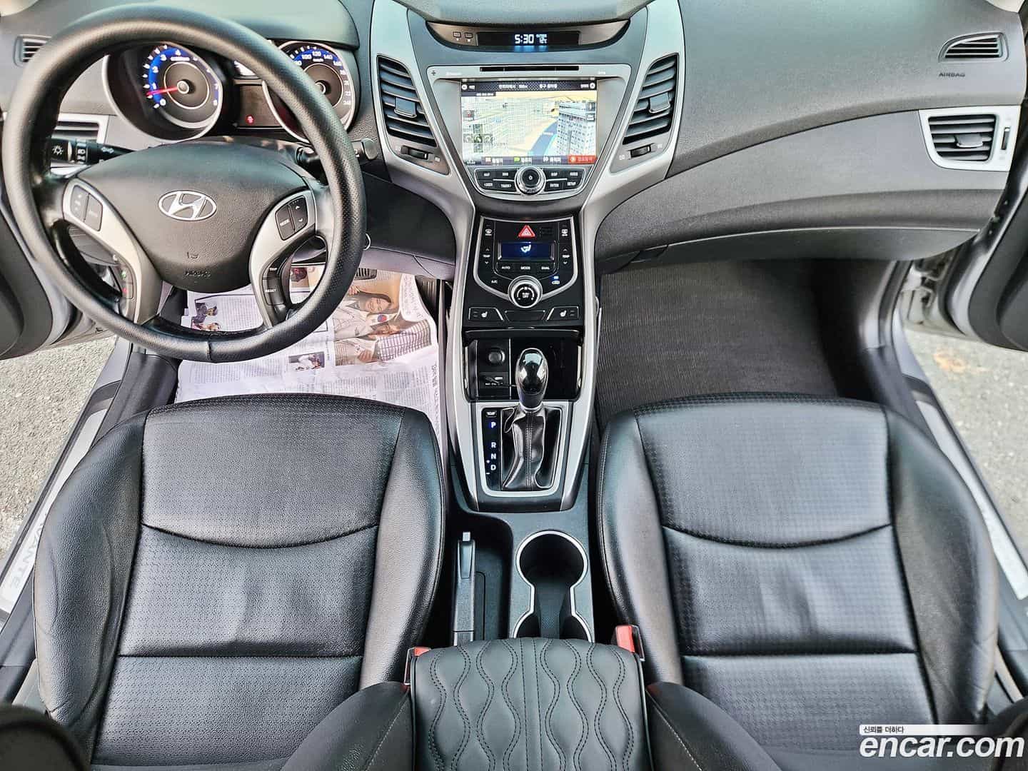 AVANTE Hyundai 2013.8-OPTION-017