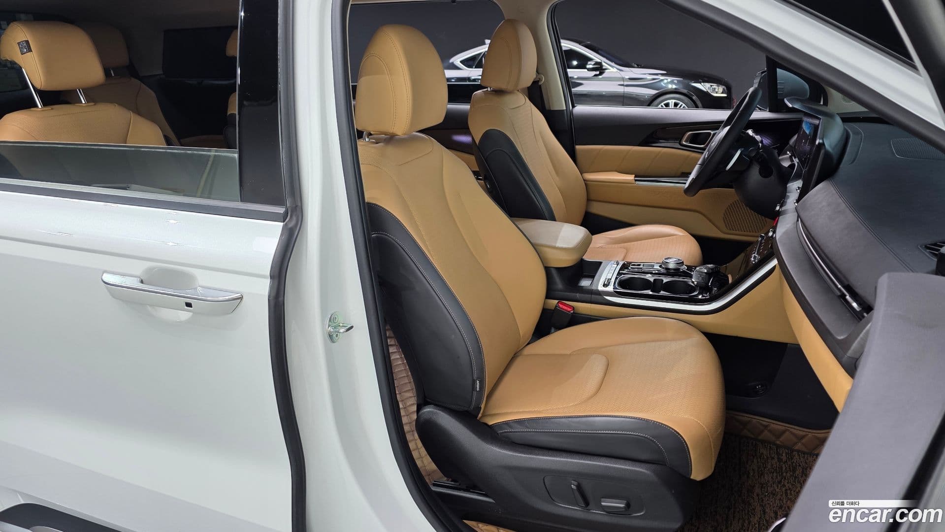 Main__Slider__Photo:Canival Kia 2022.10-9