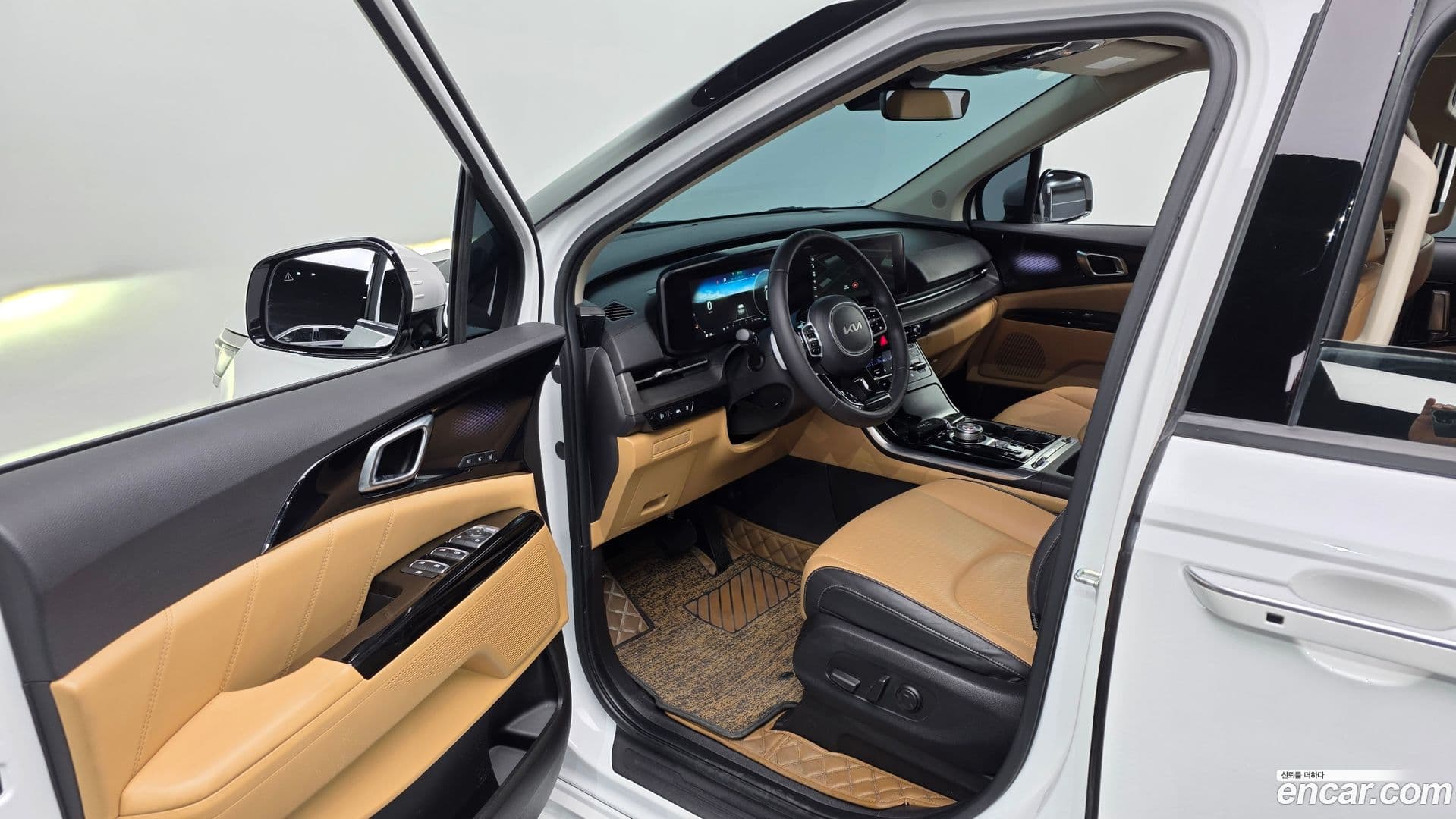 Main__Slider__Photo:Canival Kia 2022.10-10