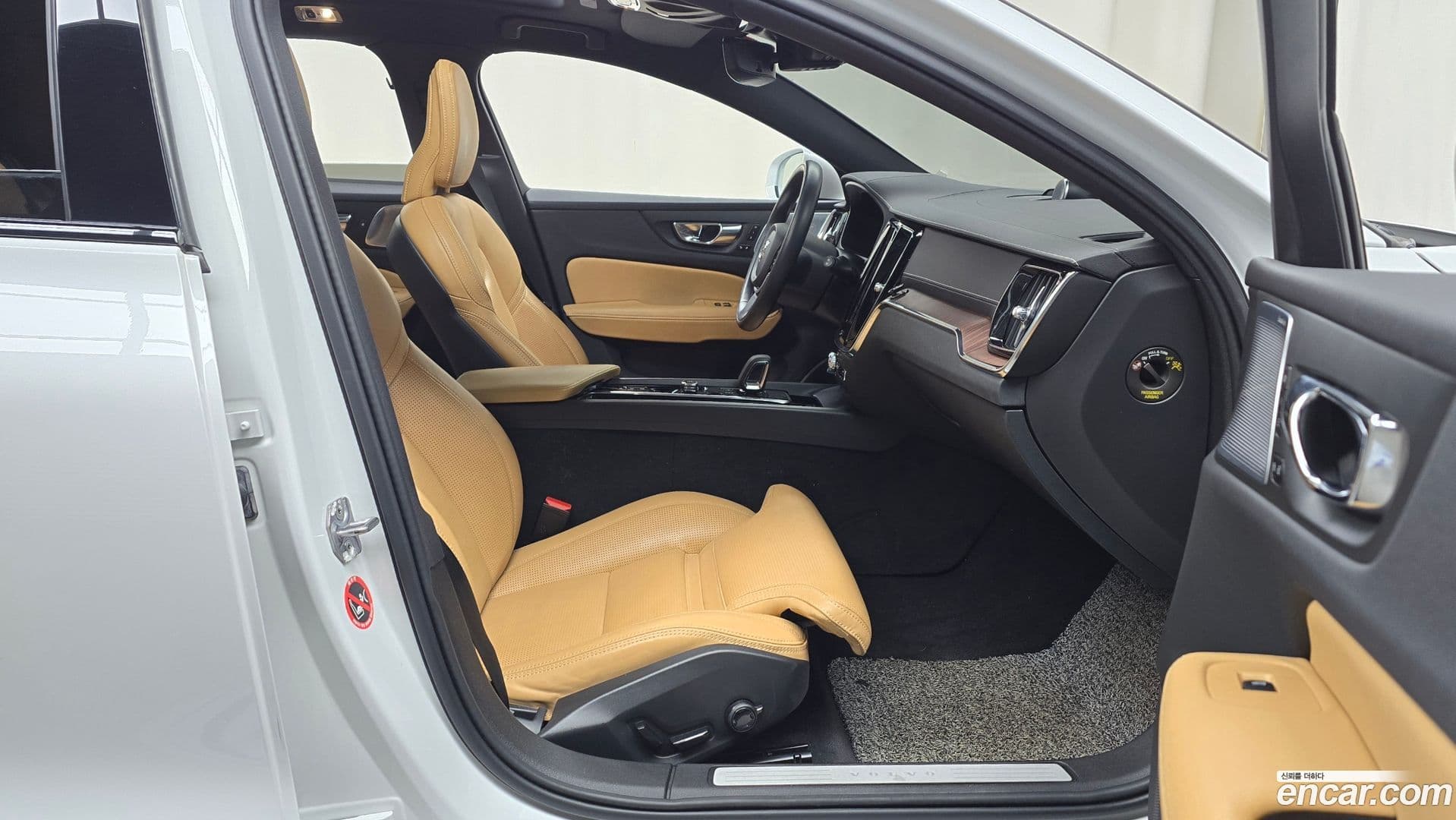 Main__Slider__Photo:V60 Volvo 2021.11-10