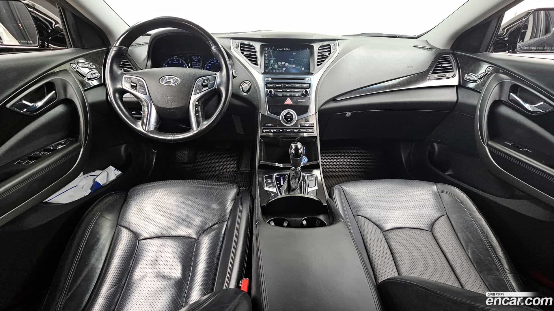 Grandeur Hyundai 2015.6-INNER-007