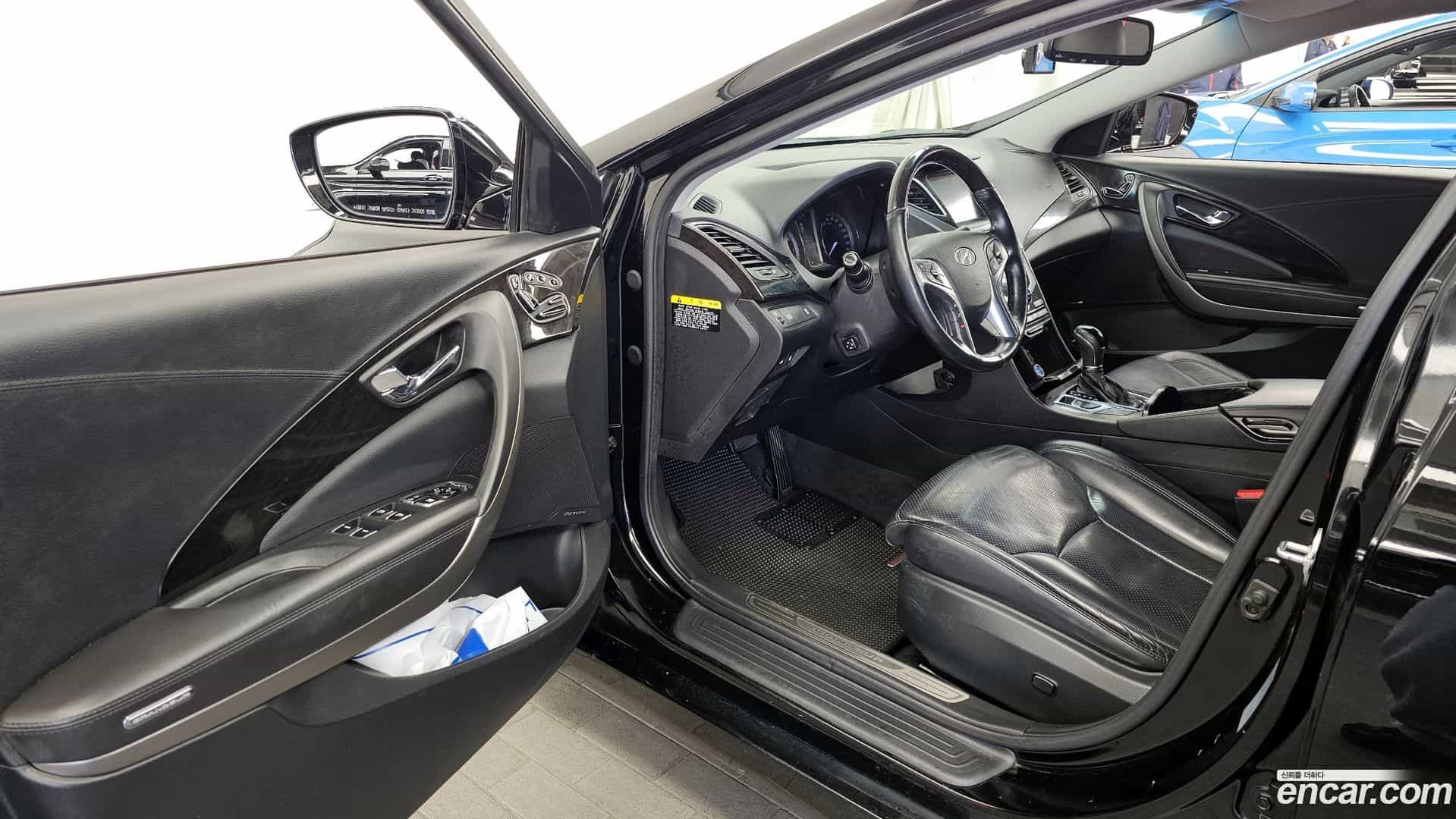 Grandeur Hyundai 2015.6-INNER-010