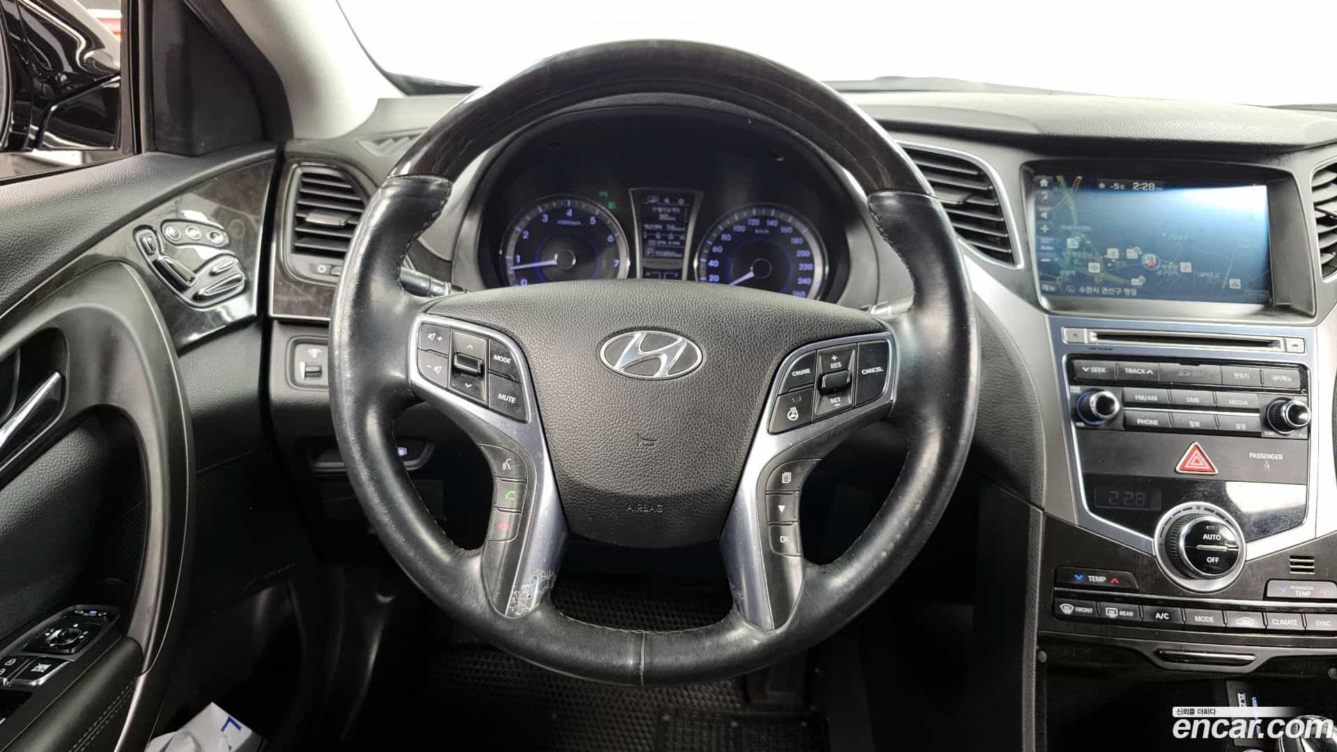 Grandeur Hyundai 2015.6-OPTION-017