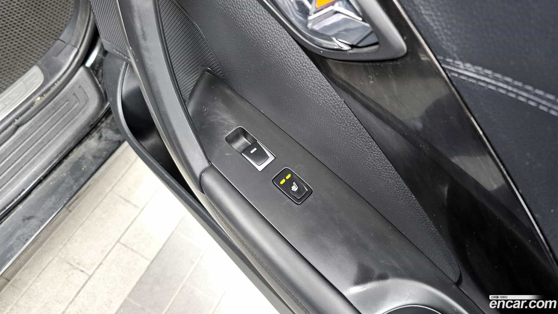 Grandeur Hyundai 2015.6-OPTION-022