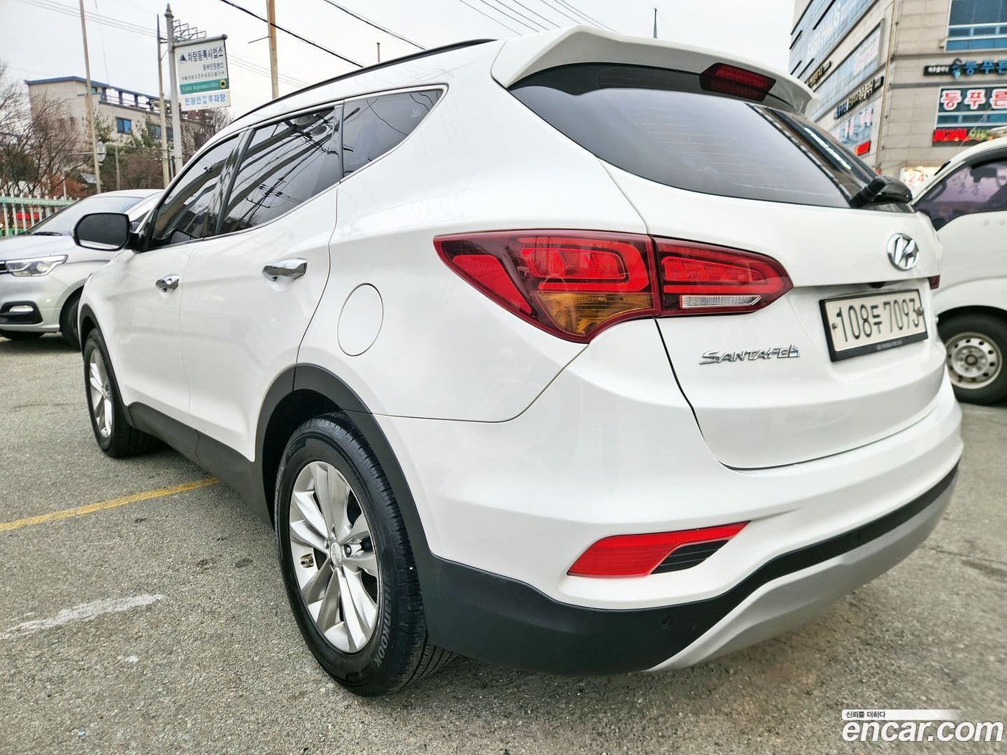 Main__Slider__Photo:Santafe Hyundai 2015.9-7