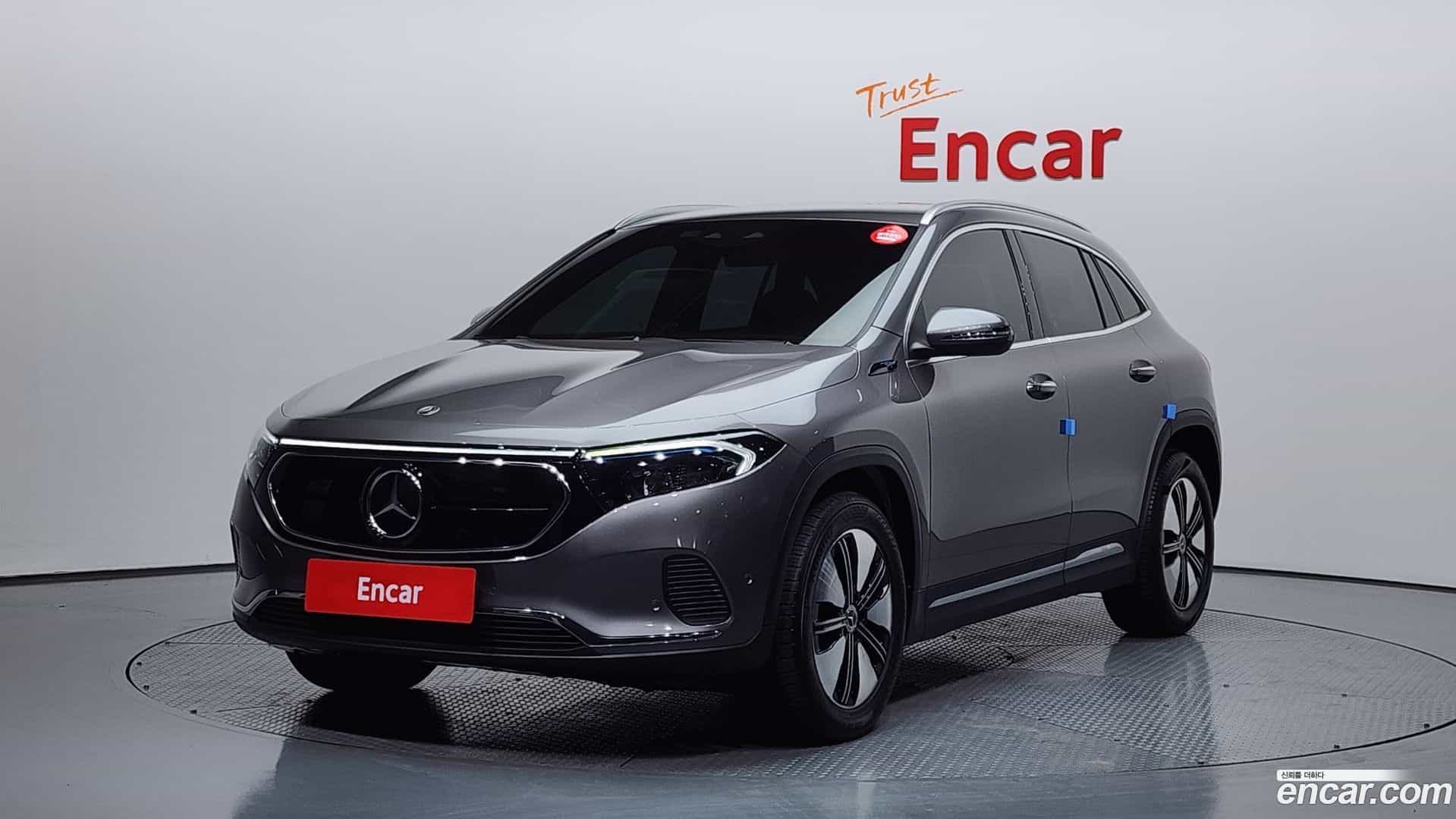 EQA Mercedes-Benz 2021.10-OUTER-001