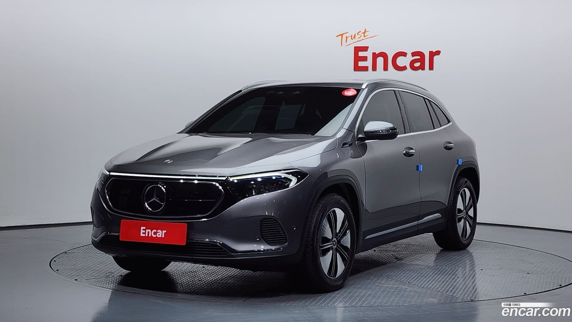 Main__Slider__Photo:EQA Mercedes-Benz 2021.10-0