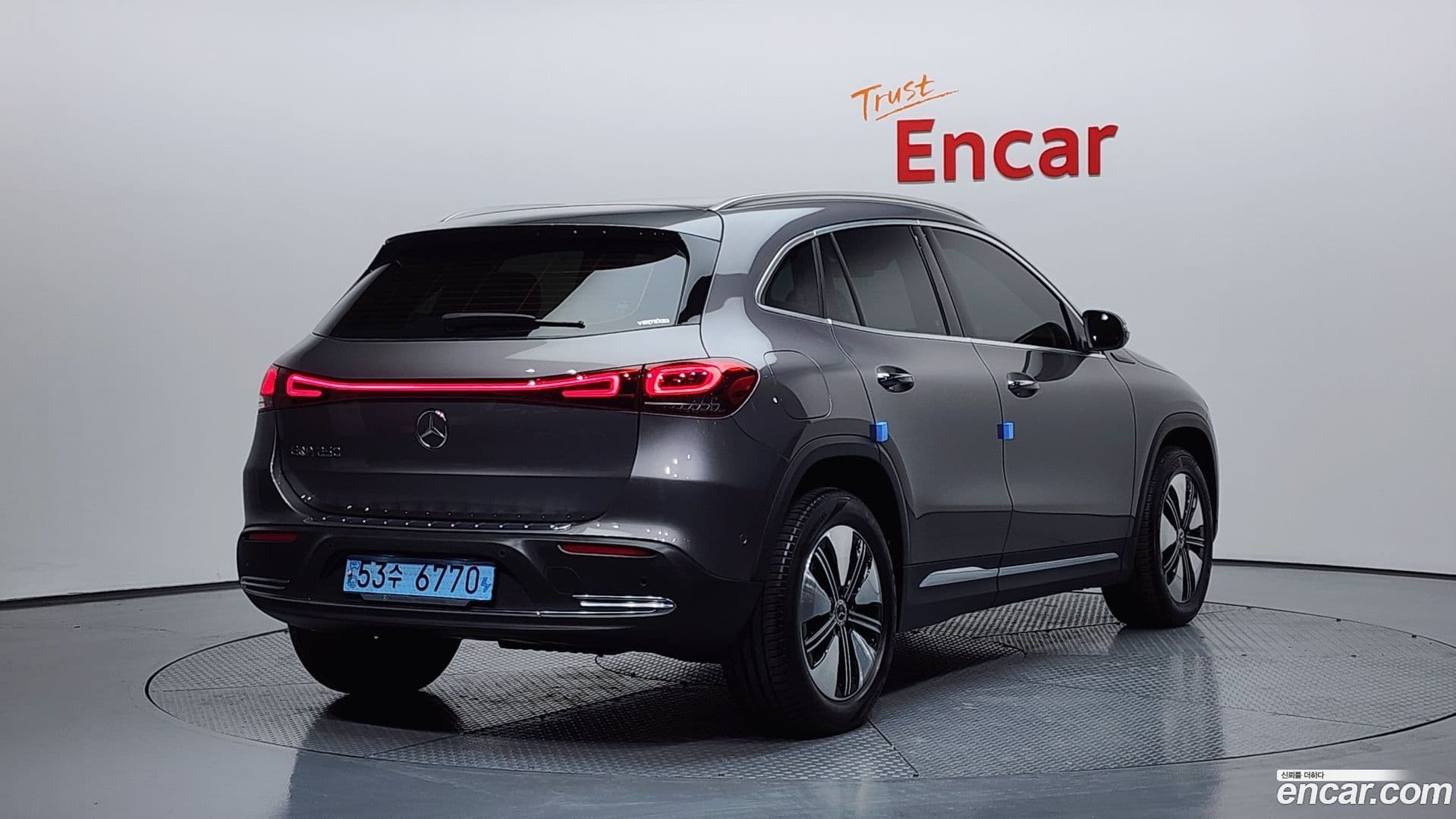 Main__Slider__Photo:EQA Mercedes-Benz 2021.10-1