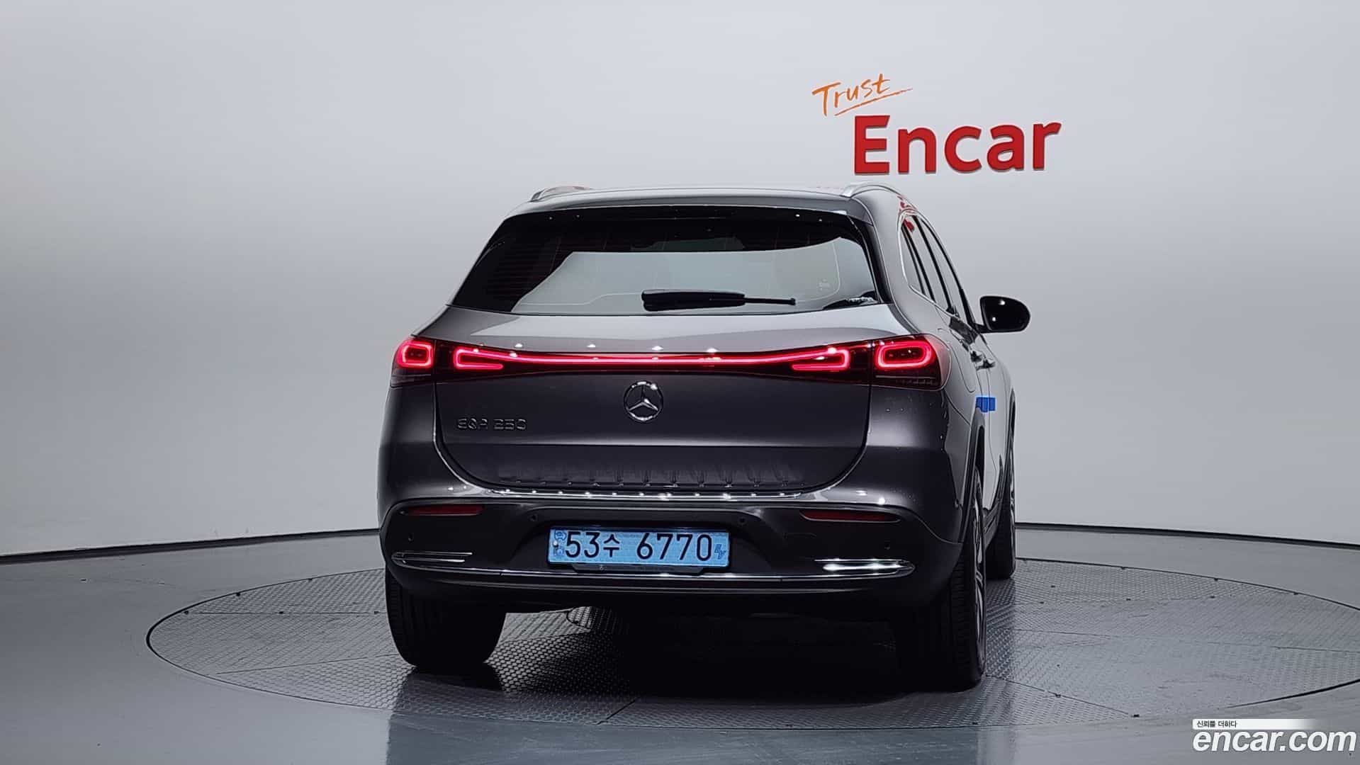 EQA Mercedes-Benz 2021.10-OUTER-004