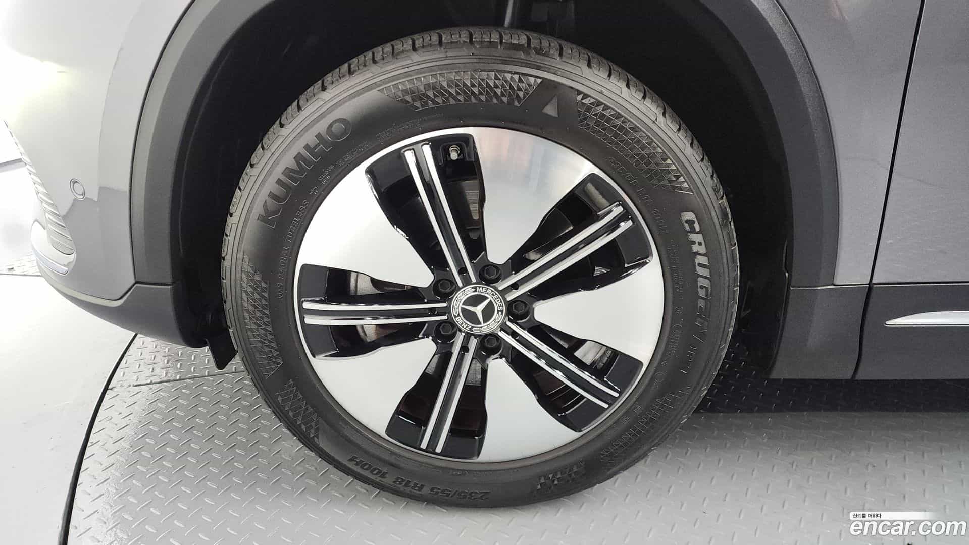 EQA Mercedes-Benz 2021.10-OUTER-005