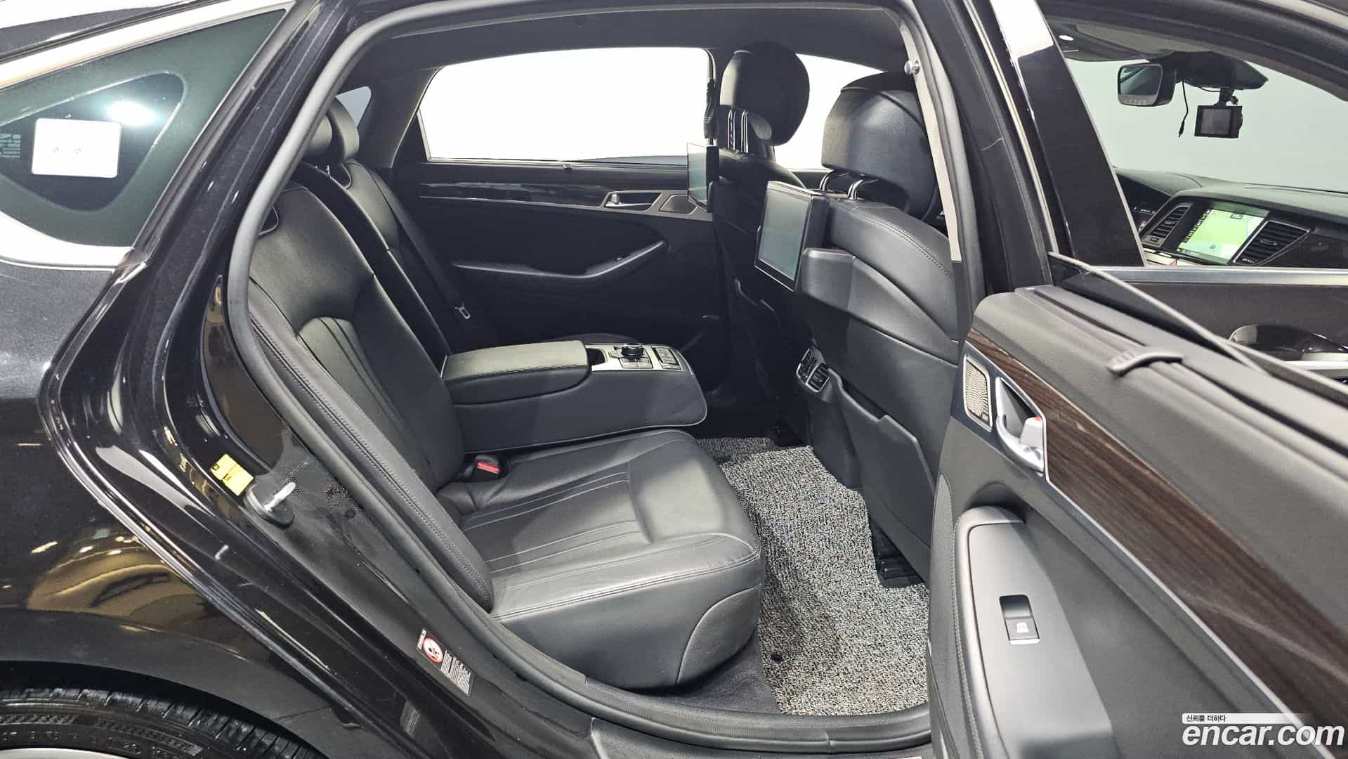 G80 Genesis 2018.3-OPTION-016