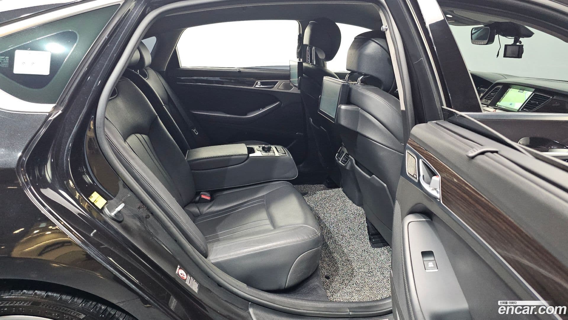 Main__Slider__Photo:G80 Genesis 2018.3-11