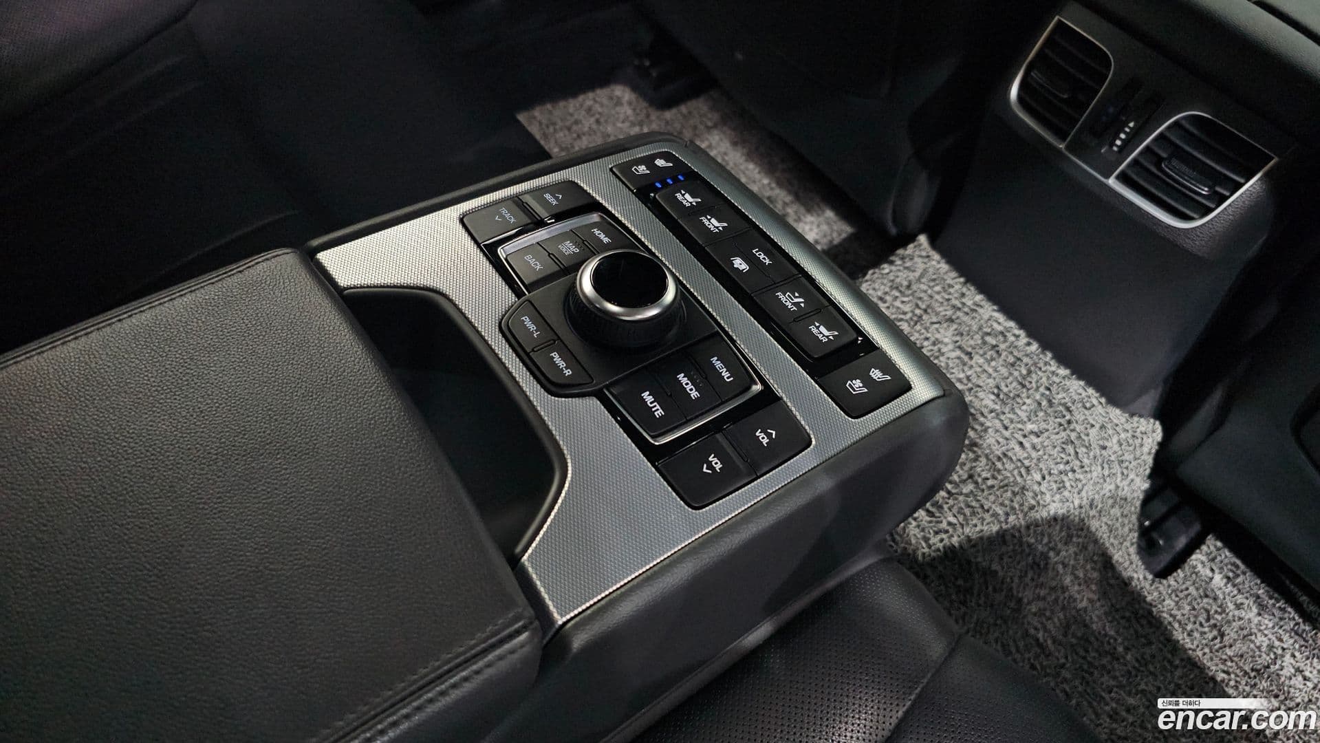 Main__Slider__Photo:G80 Genesis 2018.3-17