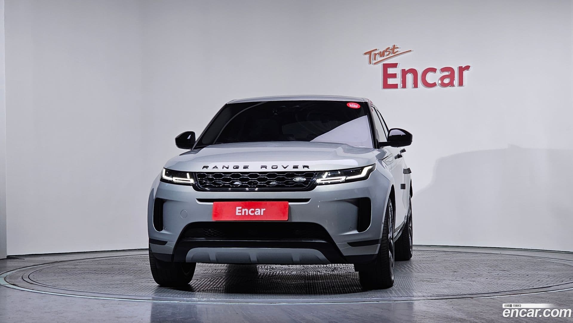 Main__Slider__Photo:Range Rover Evoque Land Rover 2020.0-2