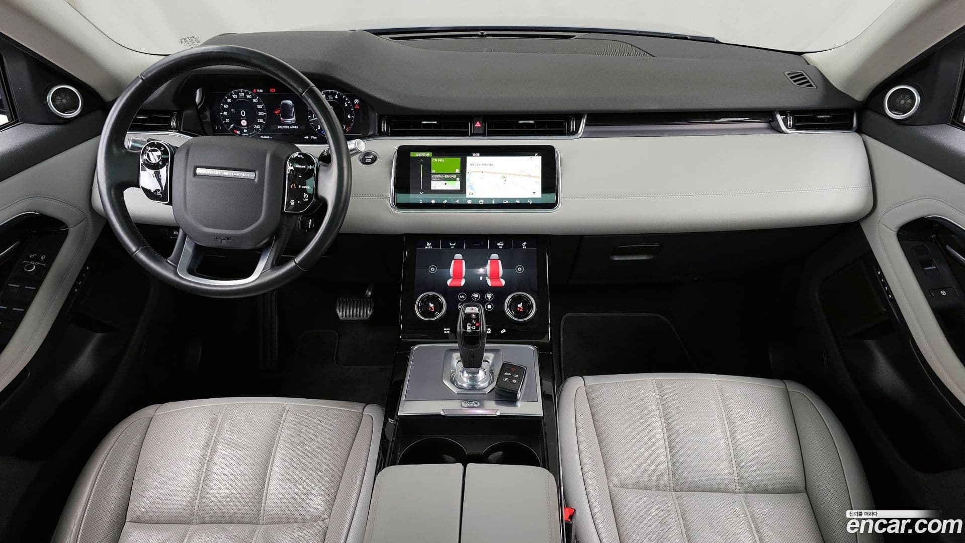 Main__Slider__Photo:Range Rover Evoque Land Rover 2020.0-6