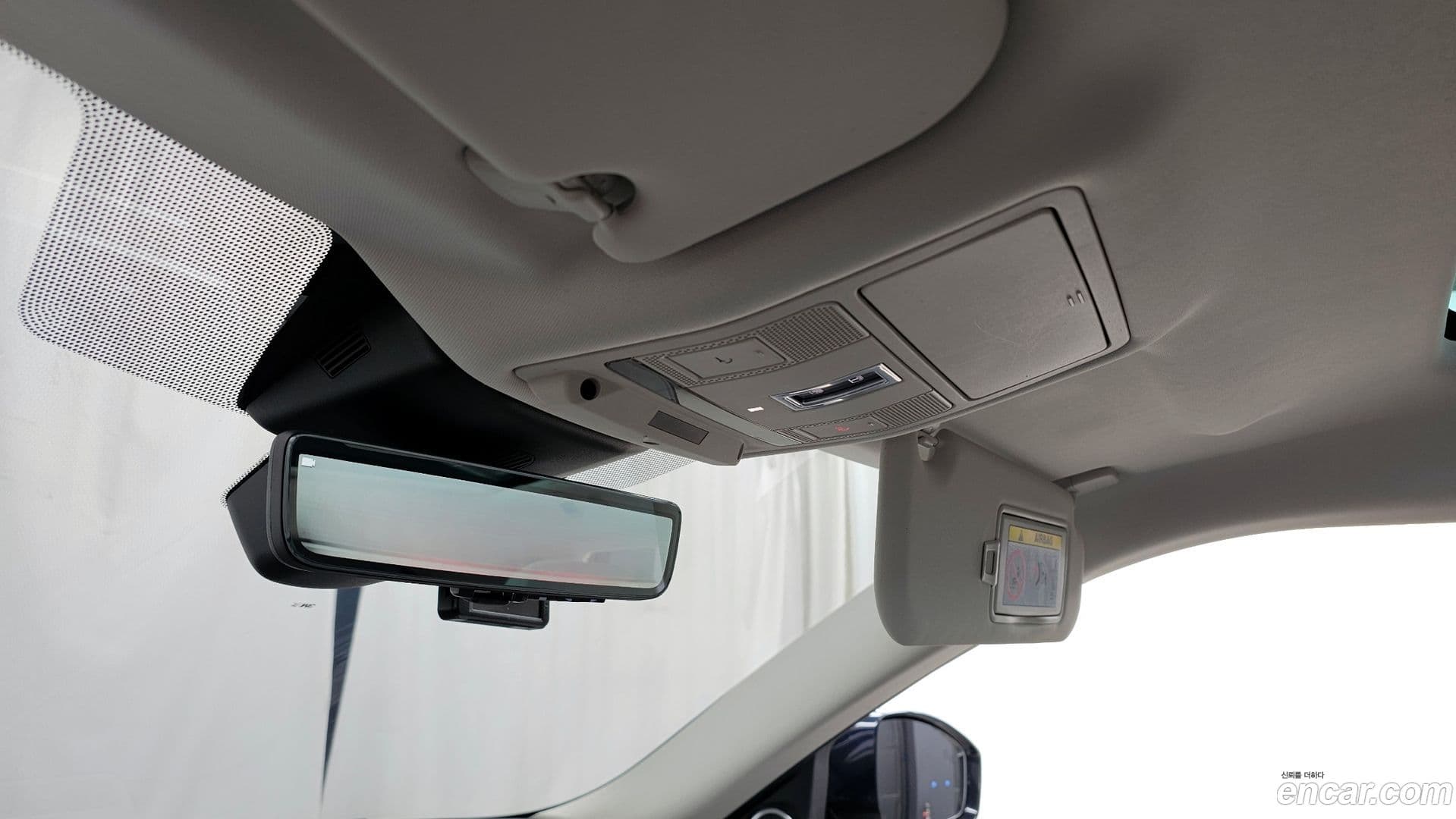 Main__Slider__Photo:Range Rover Evoque Land Rover 2020.0-18