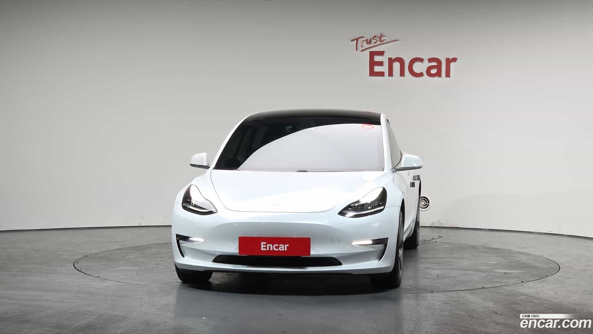 Model 3 Tesla 2020.2-OUTER-003