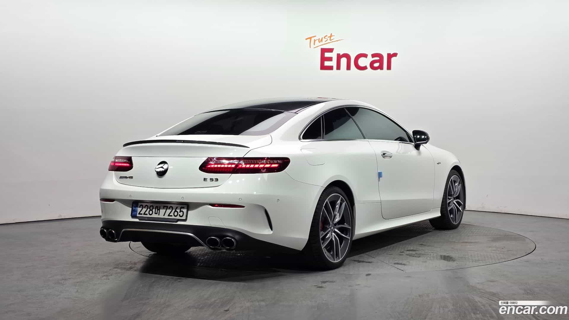 E-Class Mercedes-Benz 2022.3-OUTER-002