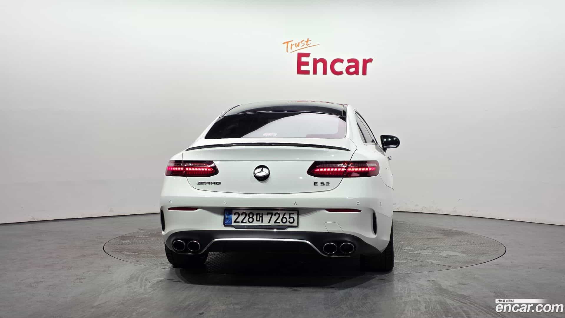 E-Class Mercedes-Benz 2022.3-OUTER-004