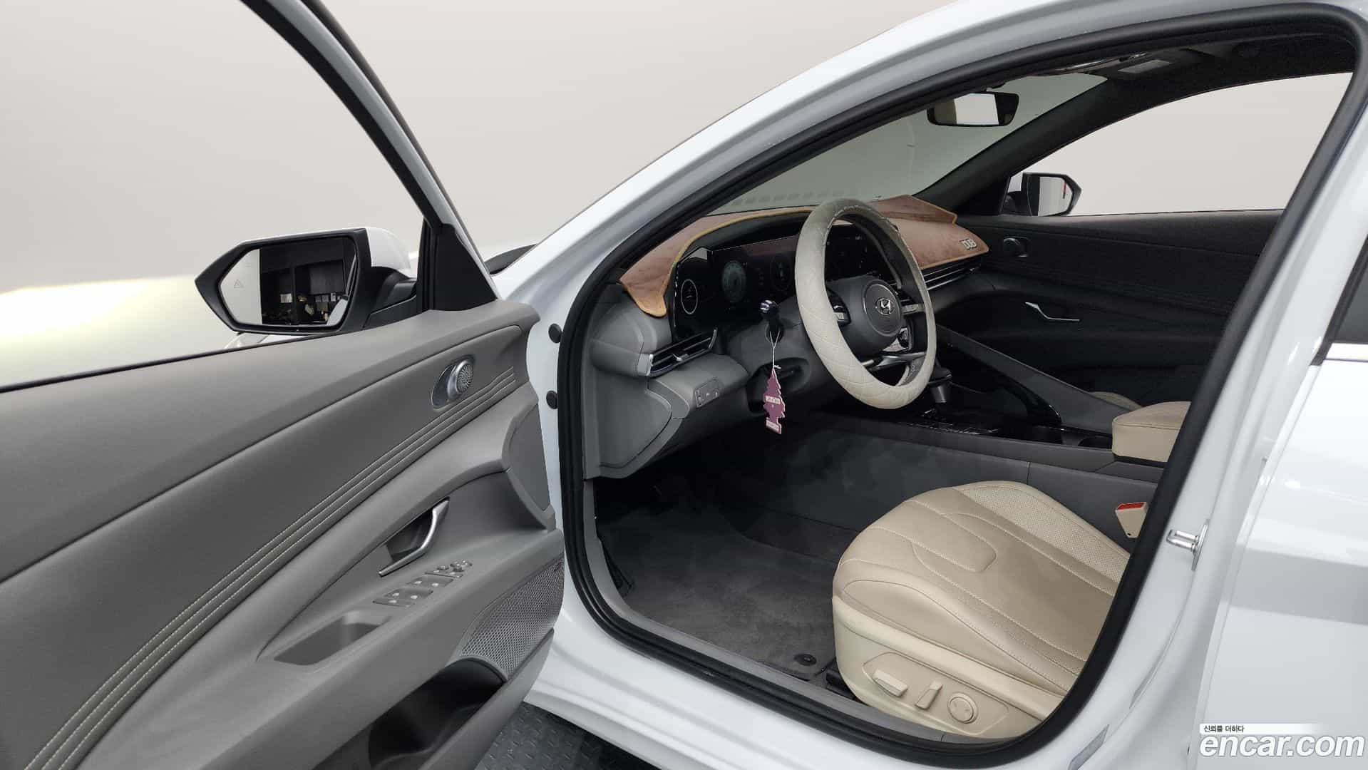 AVANTE Hyundai 2022.11-INNER-010