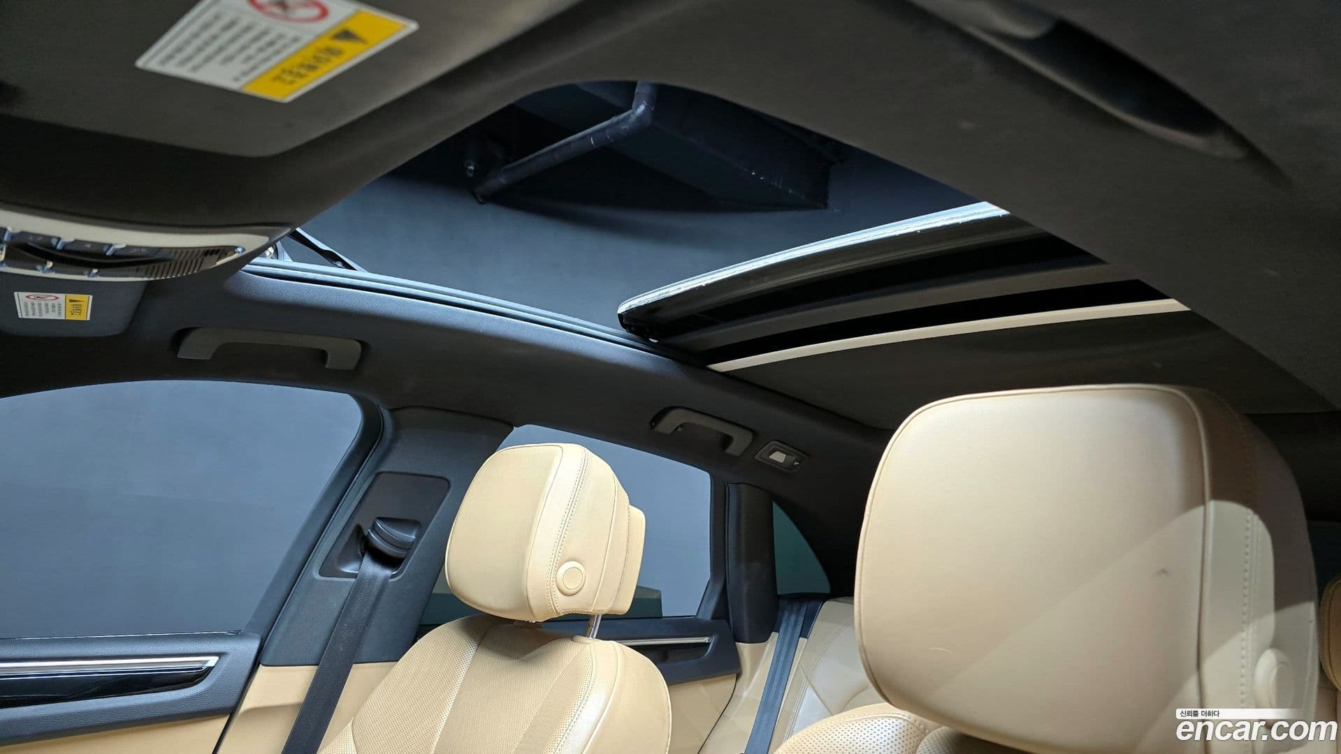 Main__Slider__Photo:Macan Porsche 2016.10-18