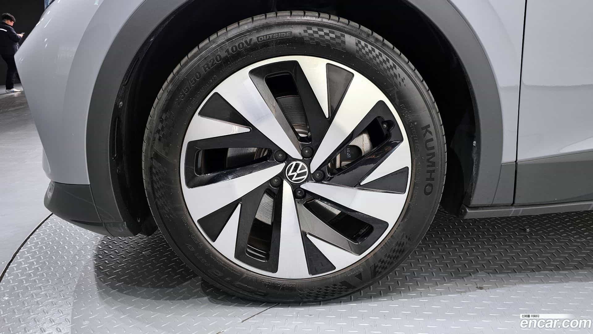 ID.4 Volkswagen 2023.11-OUTER-005