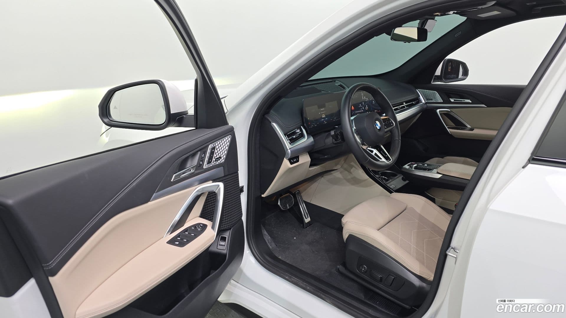 Main__Slider__Photo:X1 BMW 2025.3-9