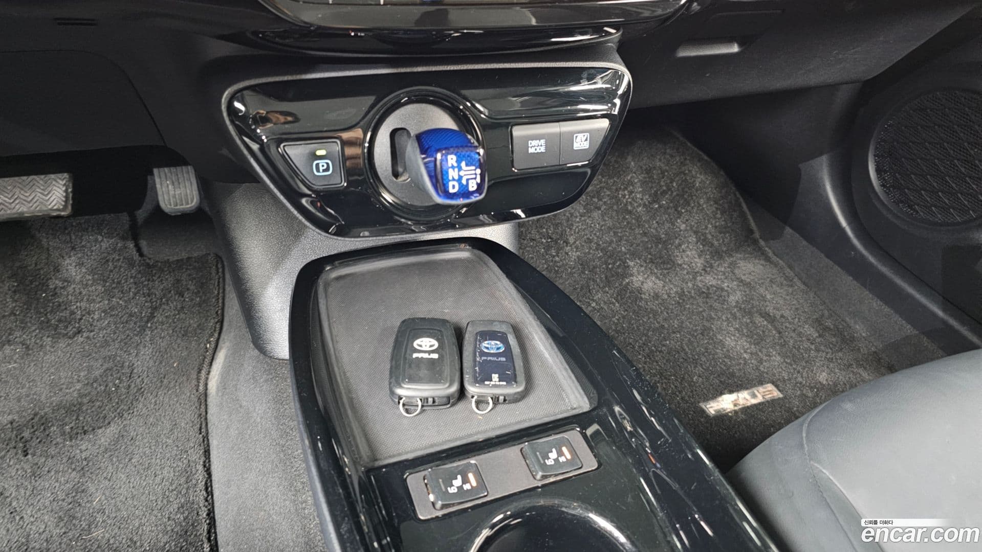 Main__Slider__Photo:Prius Toyota 2021.2-8