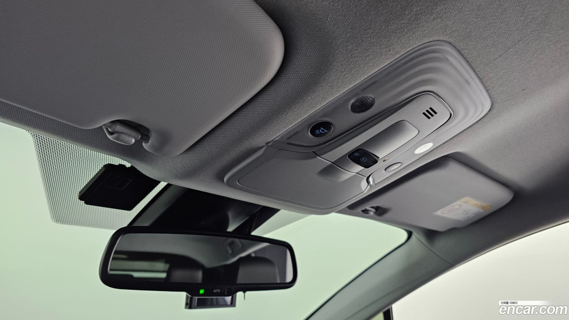 Main__Slider__Photo:Prius Toyota 2021.2-18