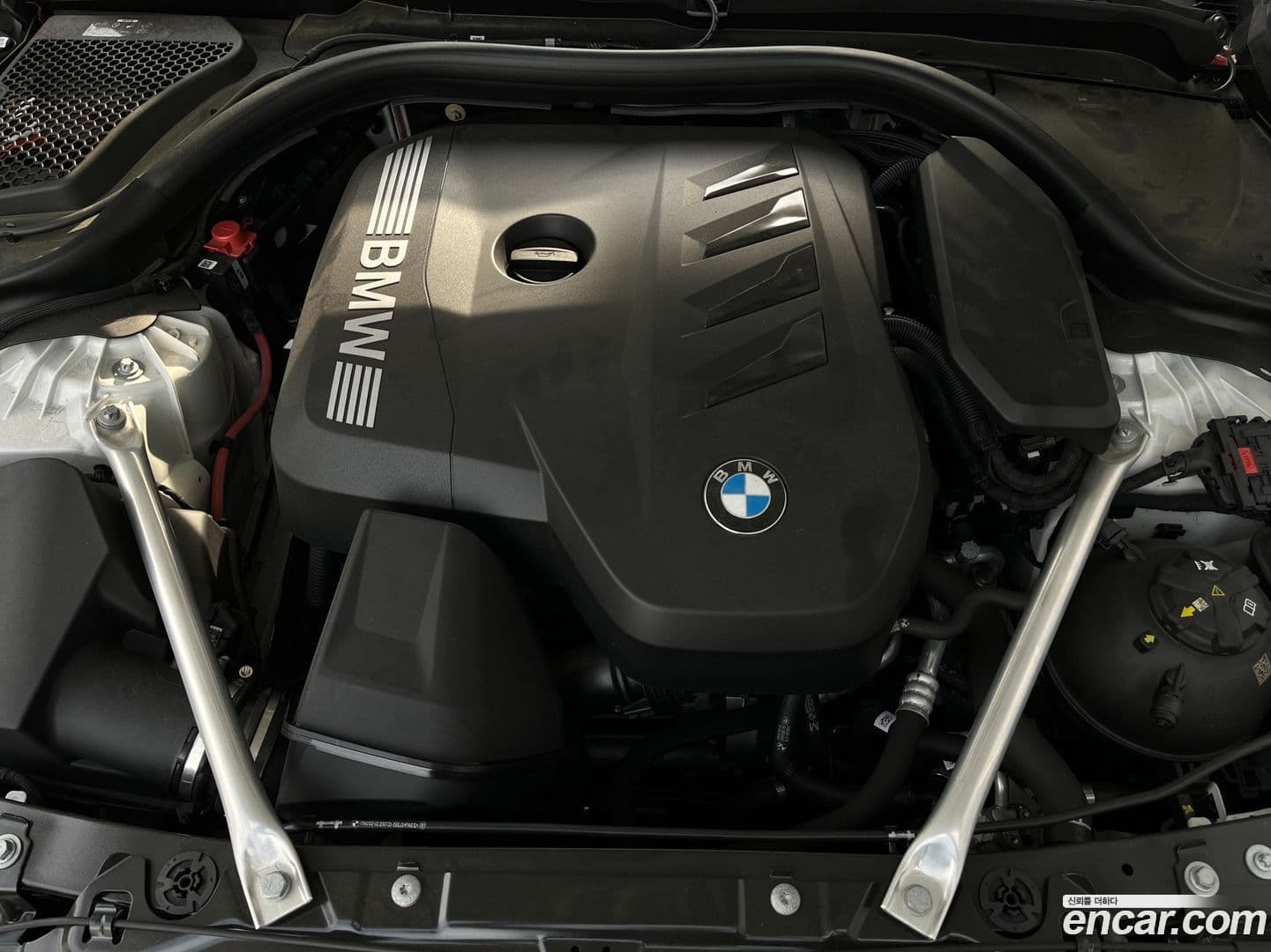 Main__Slider__Photo:5-Series BMW 2023.11-7