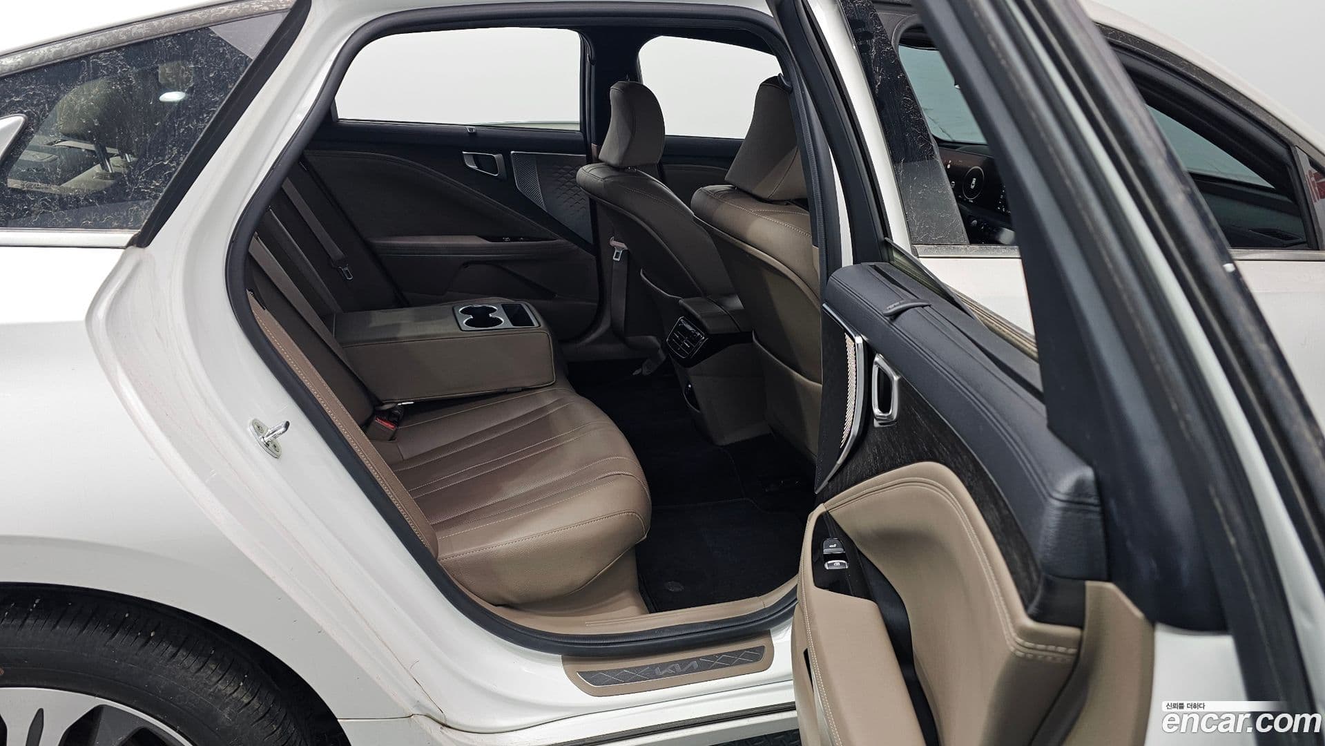 Main__Slider__Photo:K8 Kia 2021.6-10