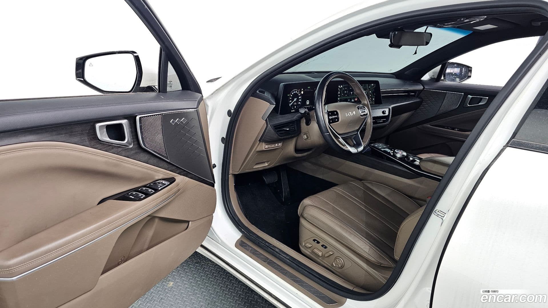 Main__Slider__Photo:K8 Kia 2021.6-11