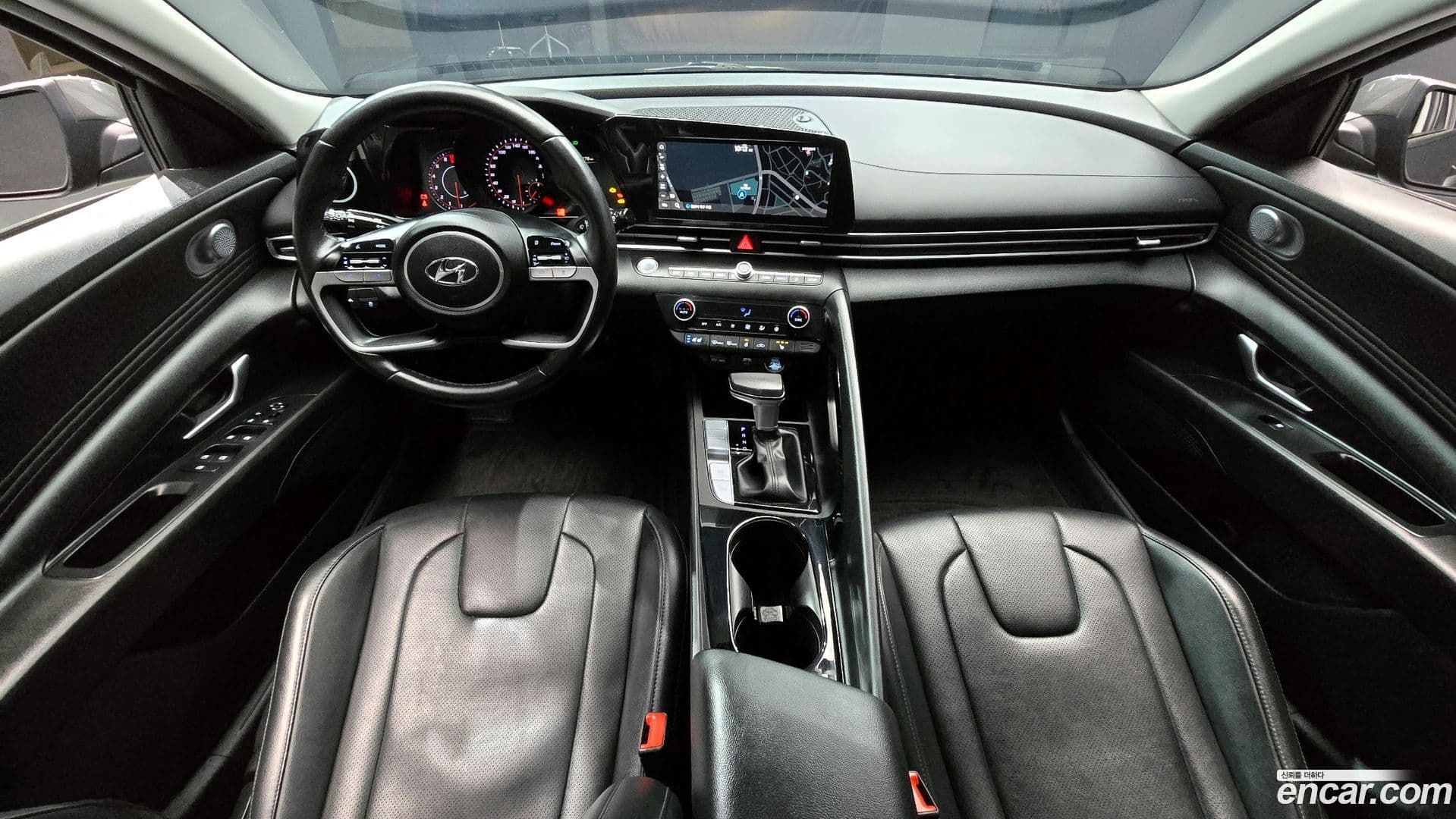 Main__Slider__Photo:AVANTE Hyundai 2021.11-6