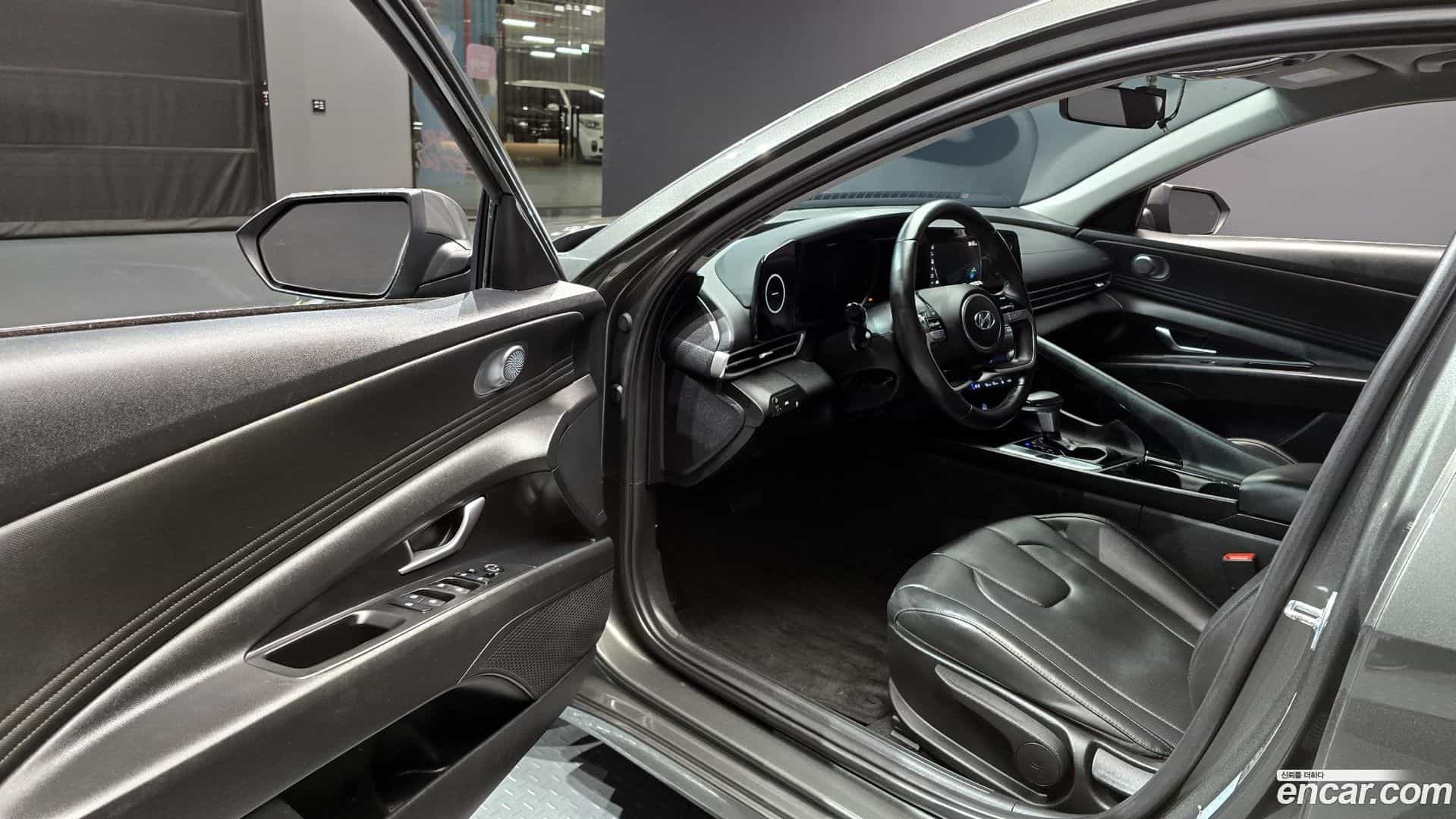 AVANTE Hyundai 2021.11-OPTION-015