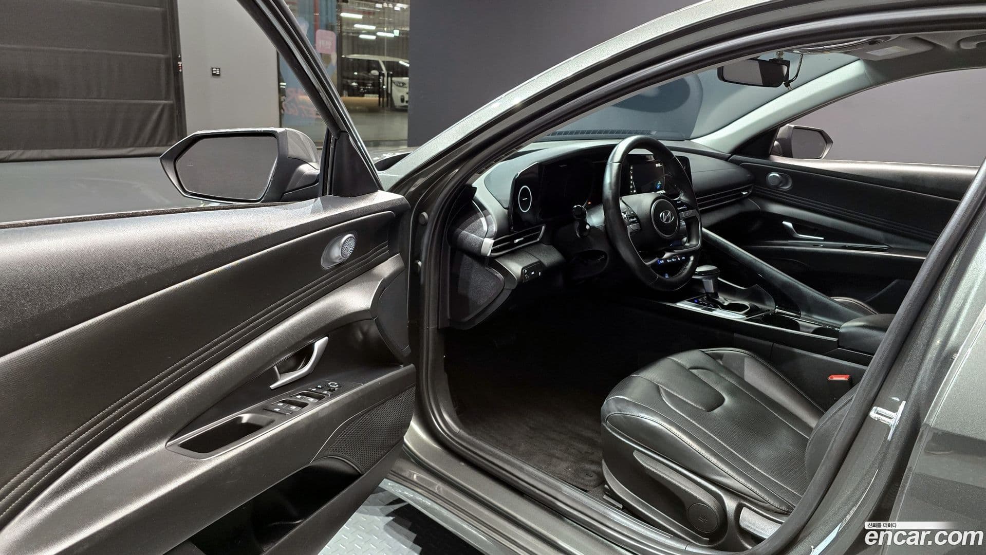 Main__Slider__Photo:AVANTE Hyundai 2021.11-10