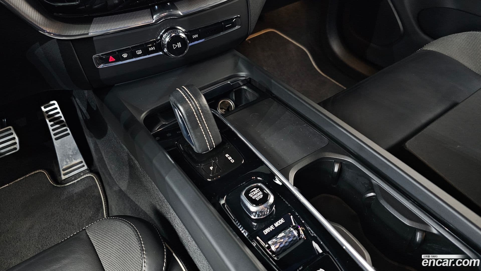 Main__Slider__Photo:XC60 Volvo 2020.11-8