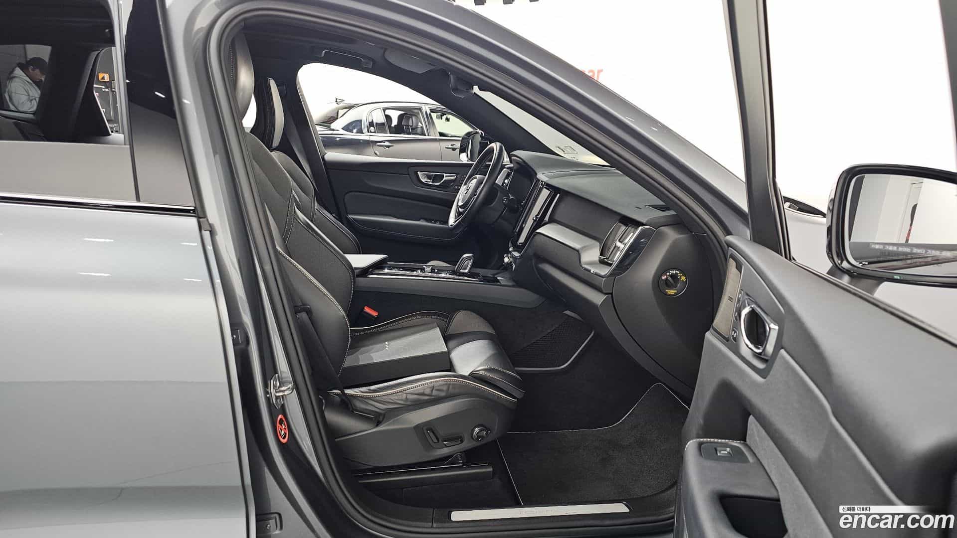 XC60 Volvo 2020.11-OPTION-015