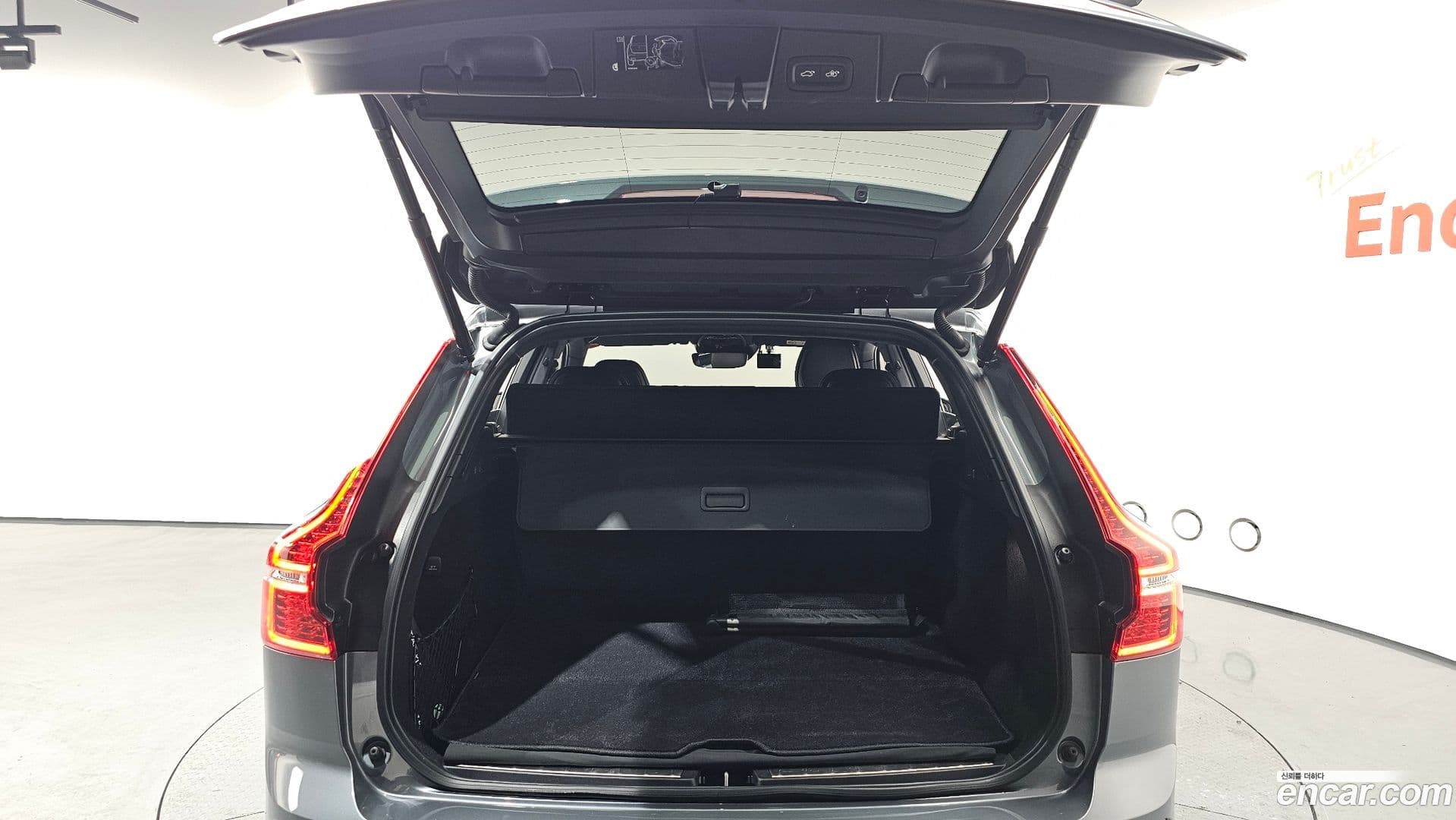 Main__Slider__Photo:XC60 Volvo 2020.11-19