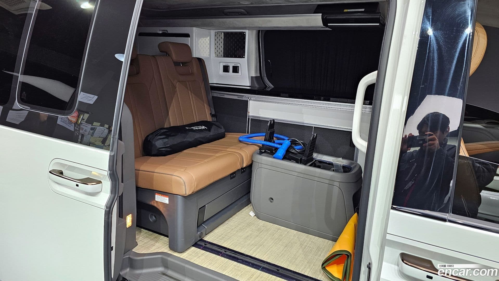 Main__Slider__Photo:Staria Hyundai 2024.8-11