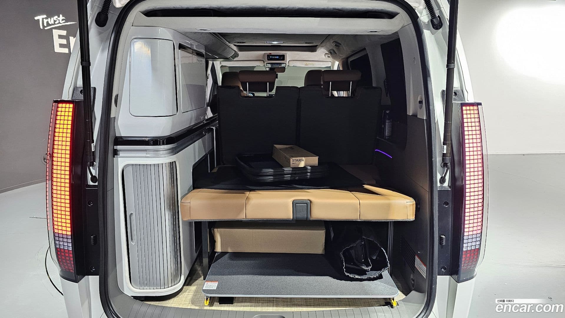 Main__Slider__Photo:Staria Hyundai 2024.8-12