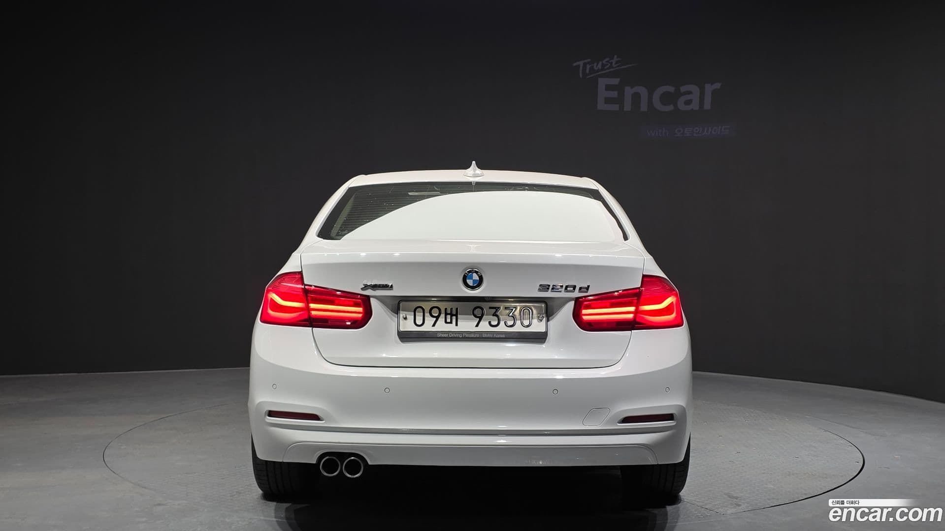 Main__Slider__Photo:3-Series BMW 2017.2-3