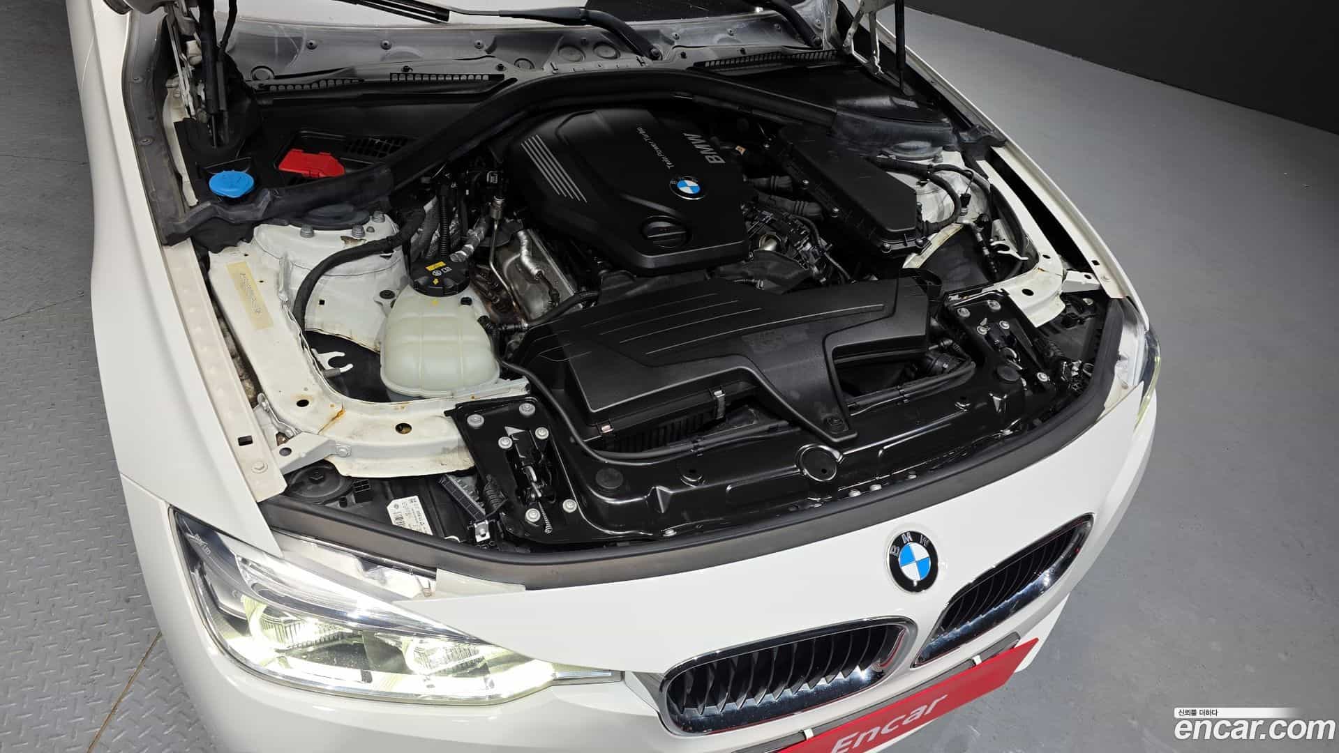 3-Series BMW 2017.2-INNER-006