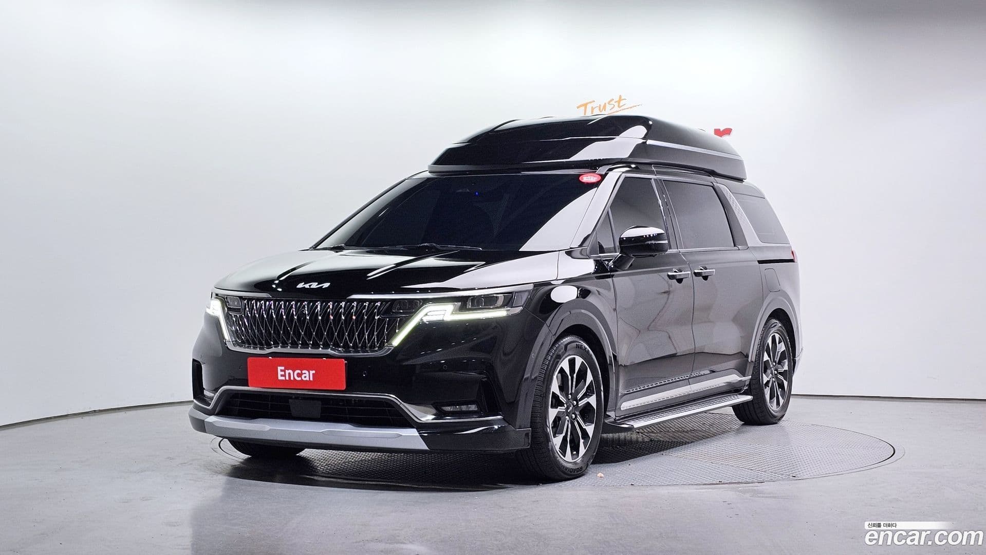 Main__Slider__Photo:Canival Kia 2023.8-0