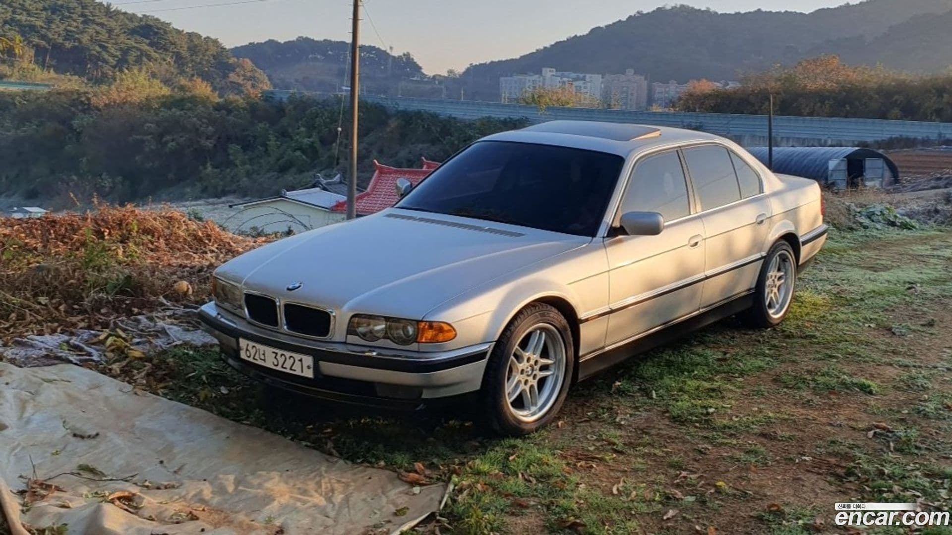 Main__Slider__Photo:7-Series BMW 2000.11-0