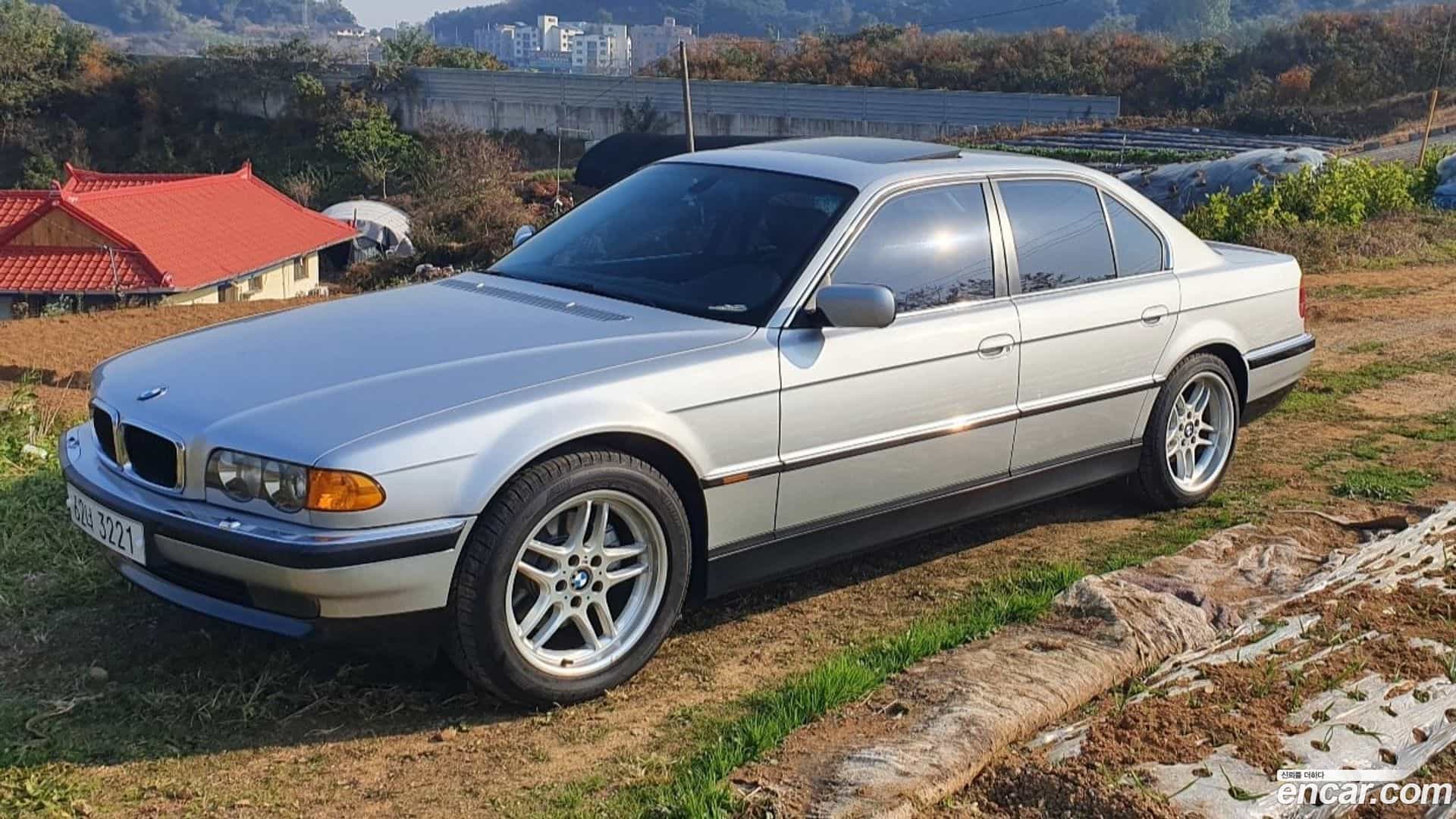 7-Series BMW 2000.11-OUTER-002